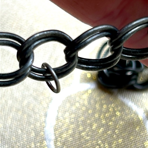 VINTAGE Silver Tone Charm Necklace Wishbones Four Leaf Clover Frog - Picture 8 of 9